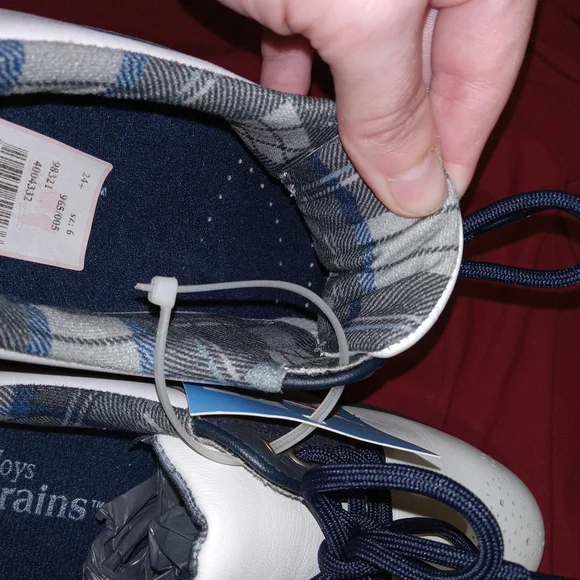 Footjoy Softjoy Terrains Shoes Womens Size 6 Golf Shoes With Spikes NWT Cushion - Picture 7 of 15